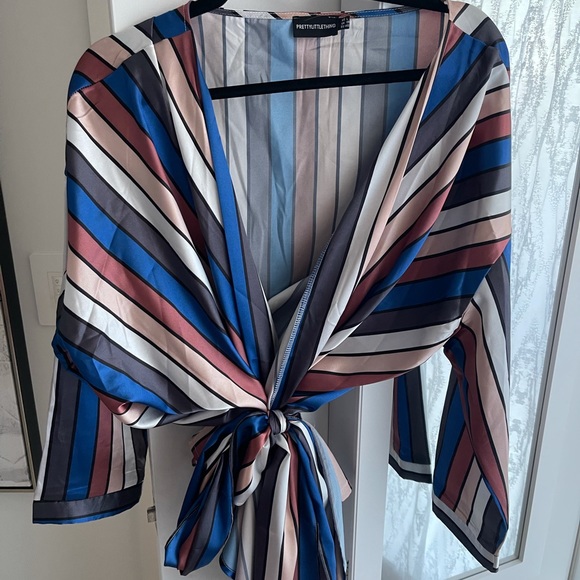 Plus size pretty little thing top 18UK = 14US - Picture 3 of 7